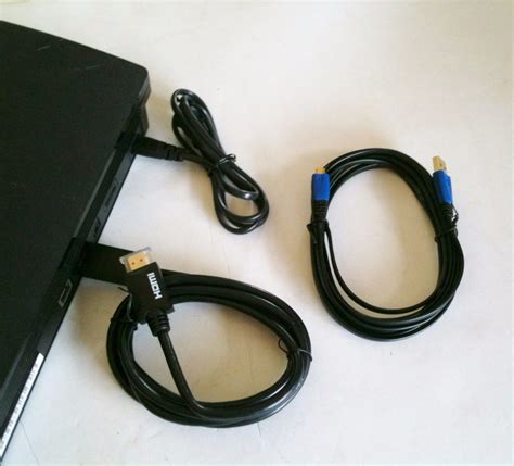PS4 HDMI port and cable